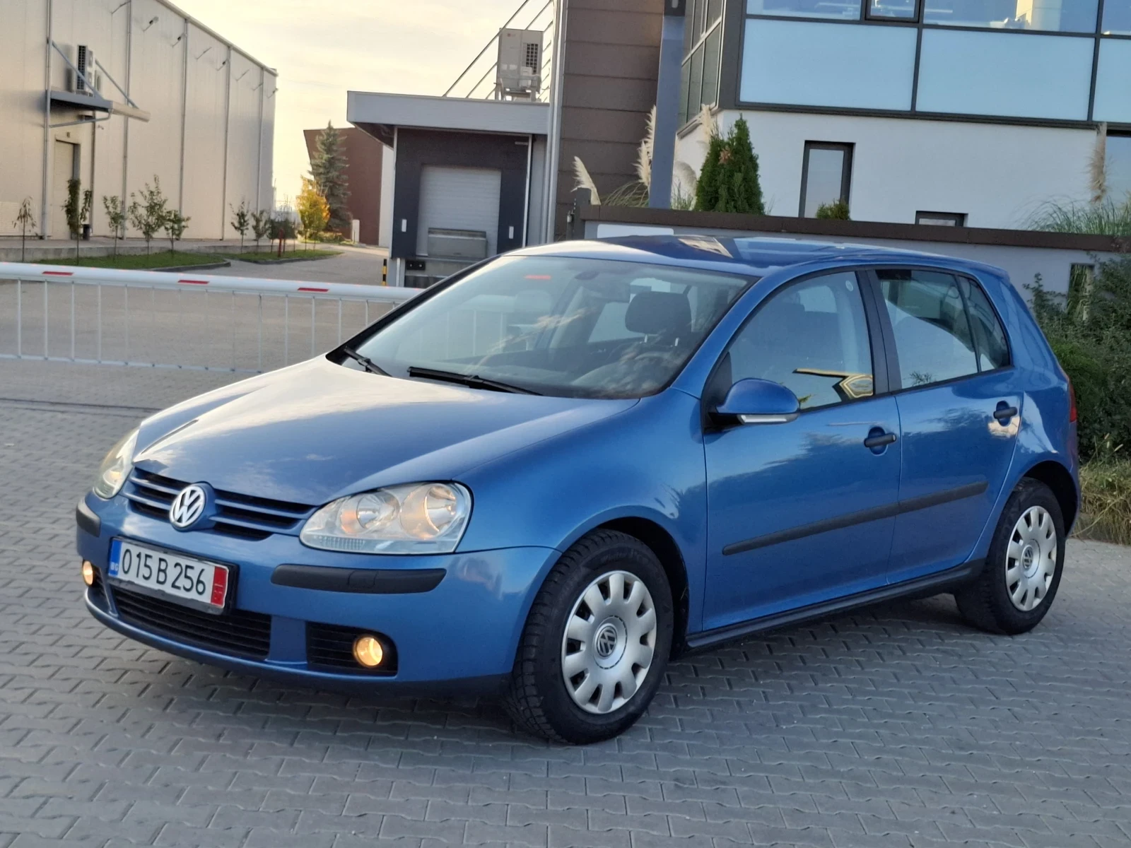 VW Golf 1.9TDI* (105кс)* * KLIMATRONIK* HOВ ВНОС* *  - изображение 4
