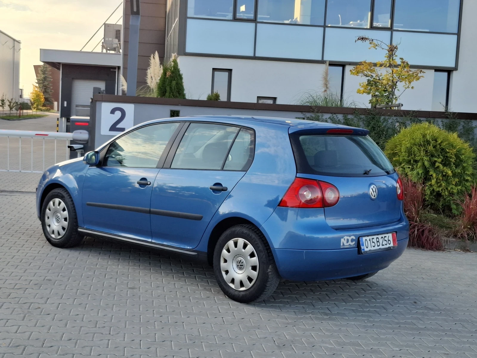 VW Golf 1.9TDI* (105кс)* * KLIMATRONIK* HOВ ВНОС* *  - изображение 6