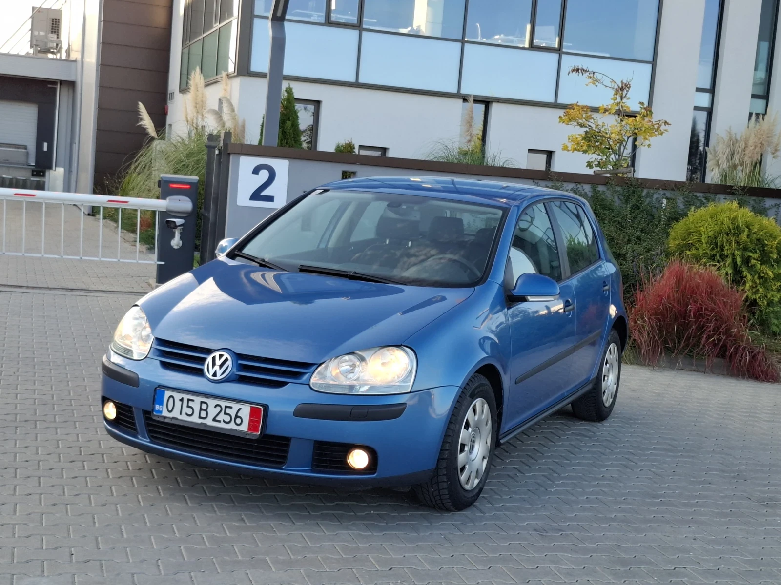 VW Golf 1.9TDI* (105кс)* * KLIMATRONIK* HOВ ВНОС* *  - изображение 2