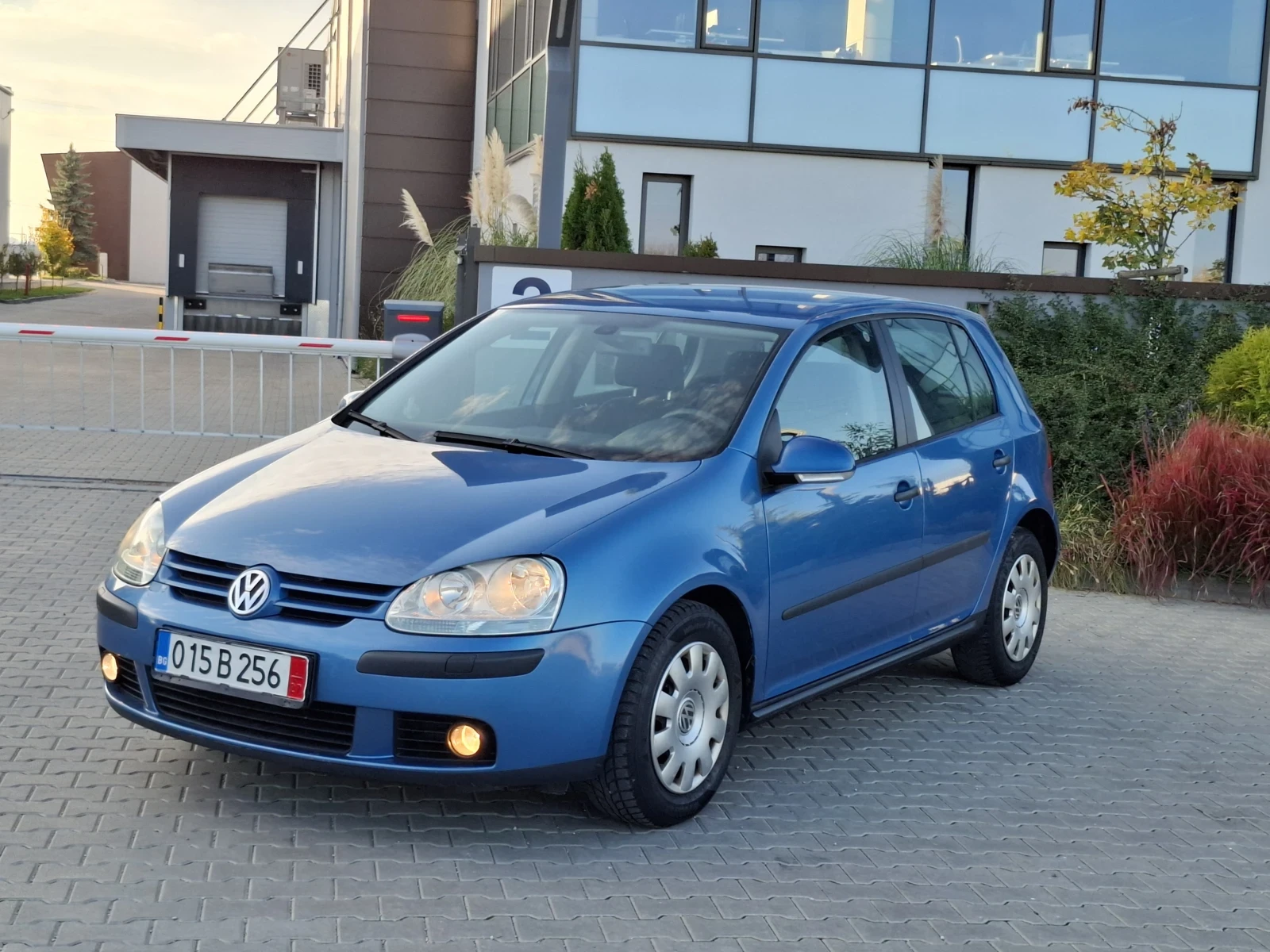VW Golf 1.9TDI* (105кс)* * KLIMATRONIK* HOВ ВНОС* *  - изображение 3