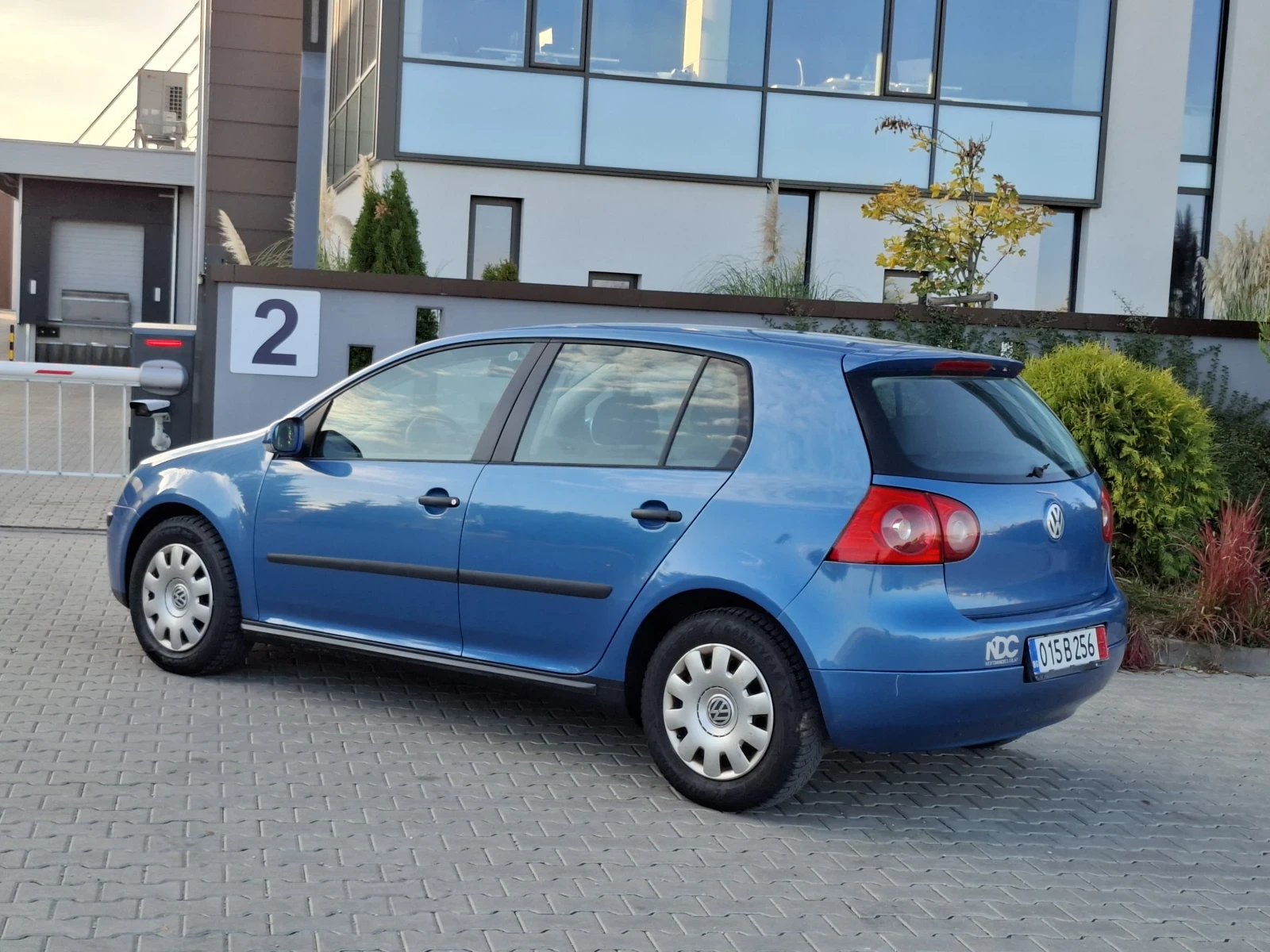 VW Golf 1.9TDI* (105кс)* * KLIMATRONIK* HOВ ВНОС* *  - изображение 5