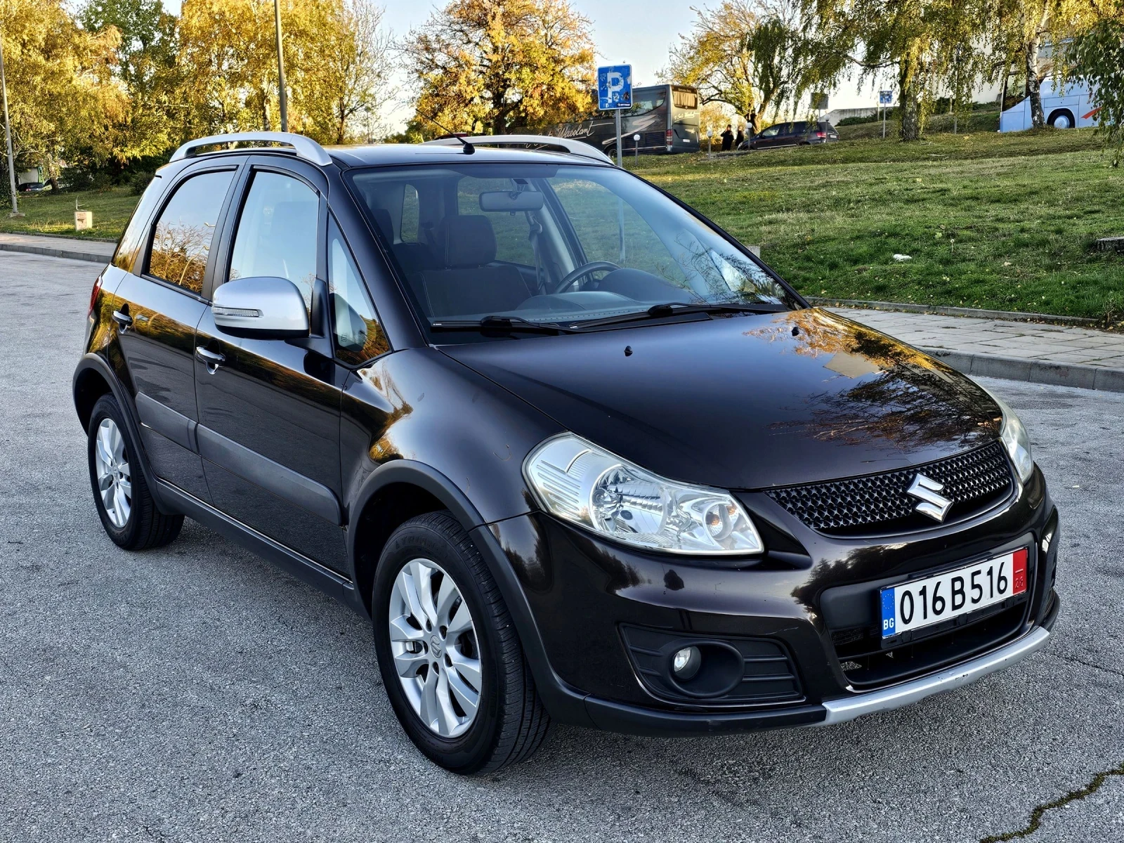Suzuki SX4 Фейслифт, 4x4, Keyless, Навигация  | Mobile.bg — изображение 3