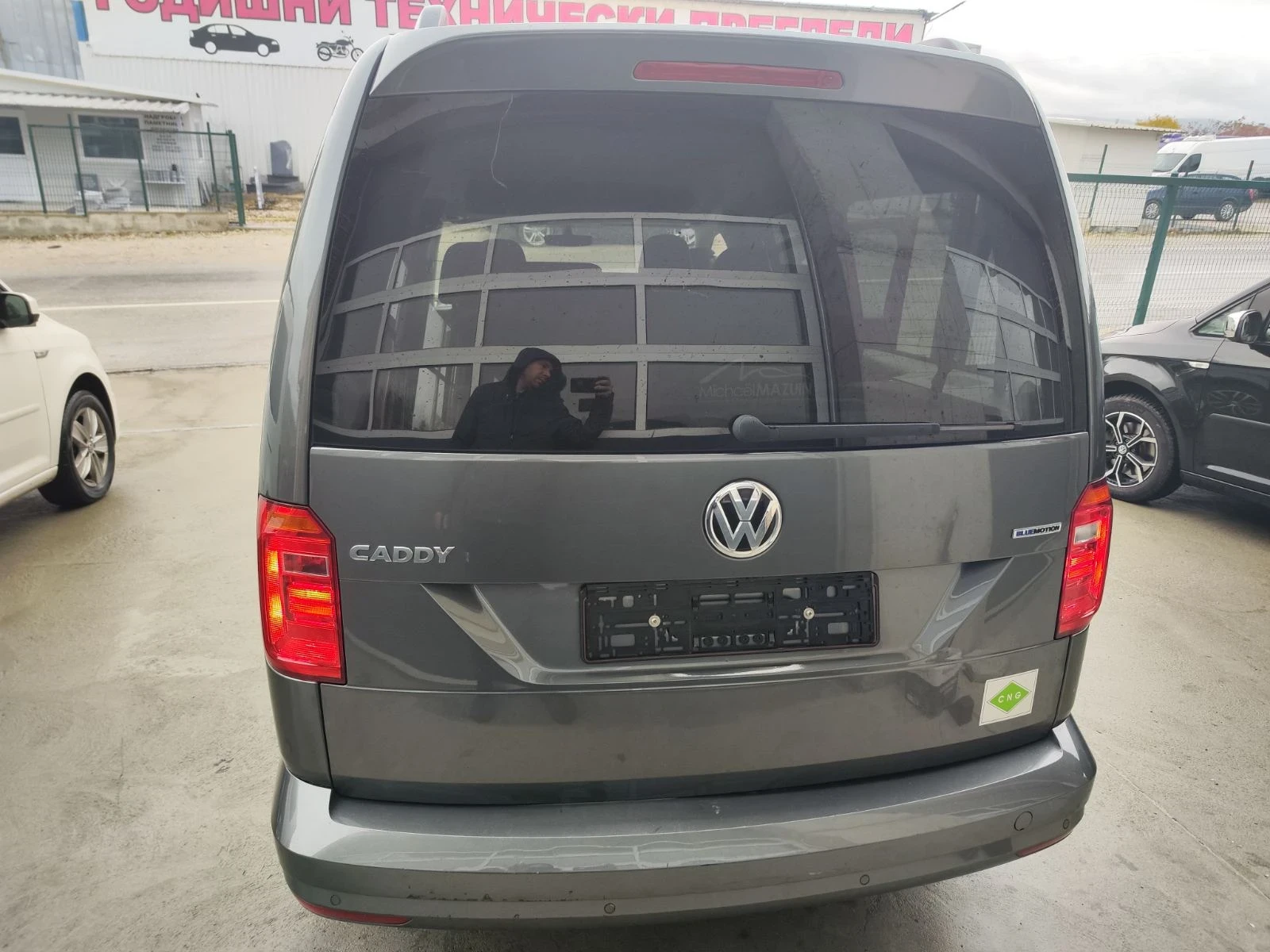 VW Caddy Maxi TGi 7места- - изображение 5