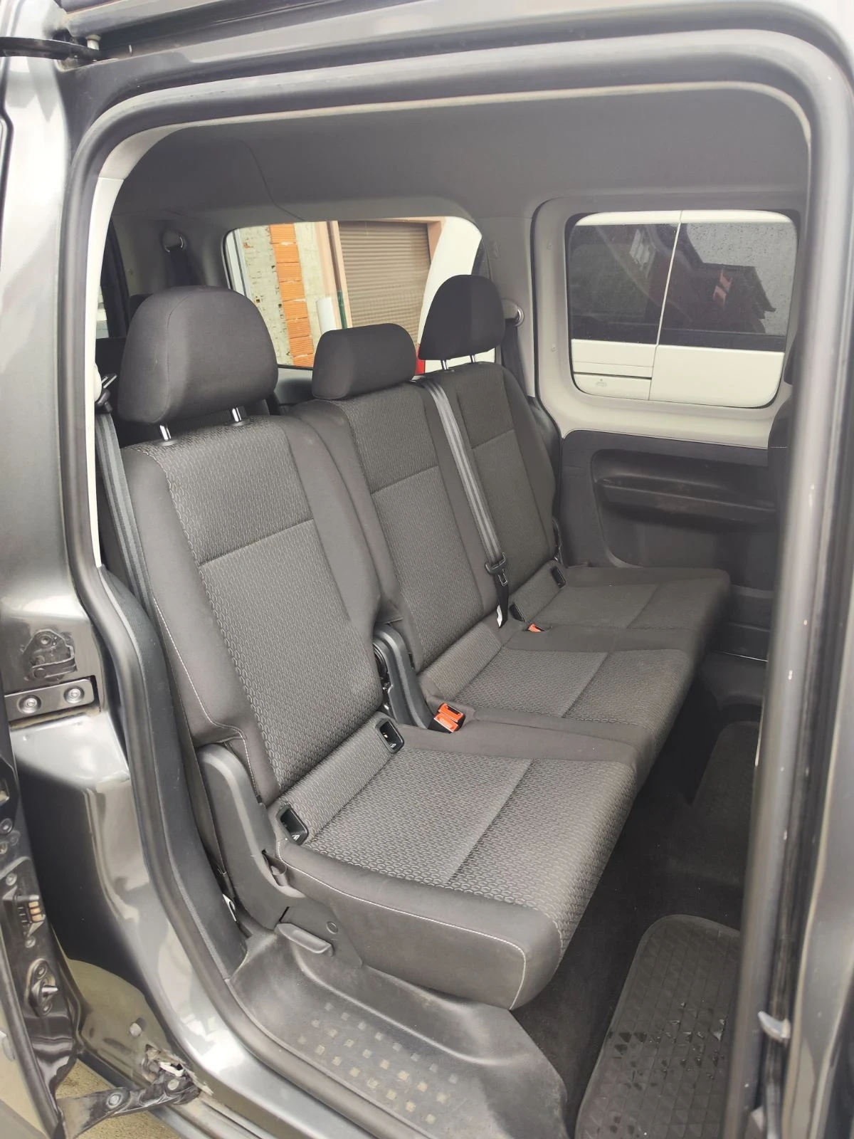 VW Caddy Maxi TGi 7места- - изображение 7