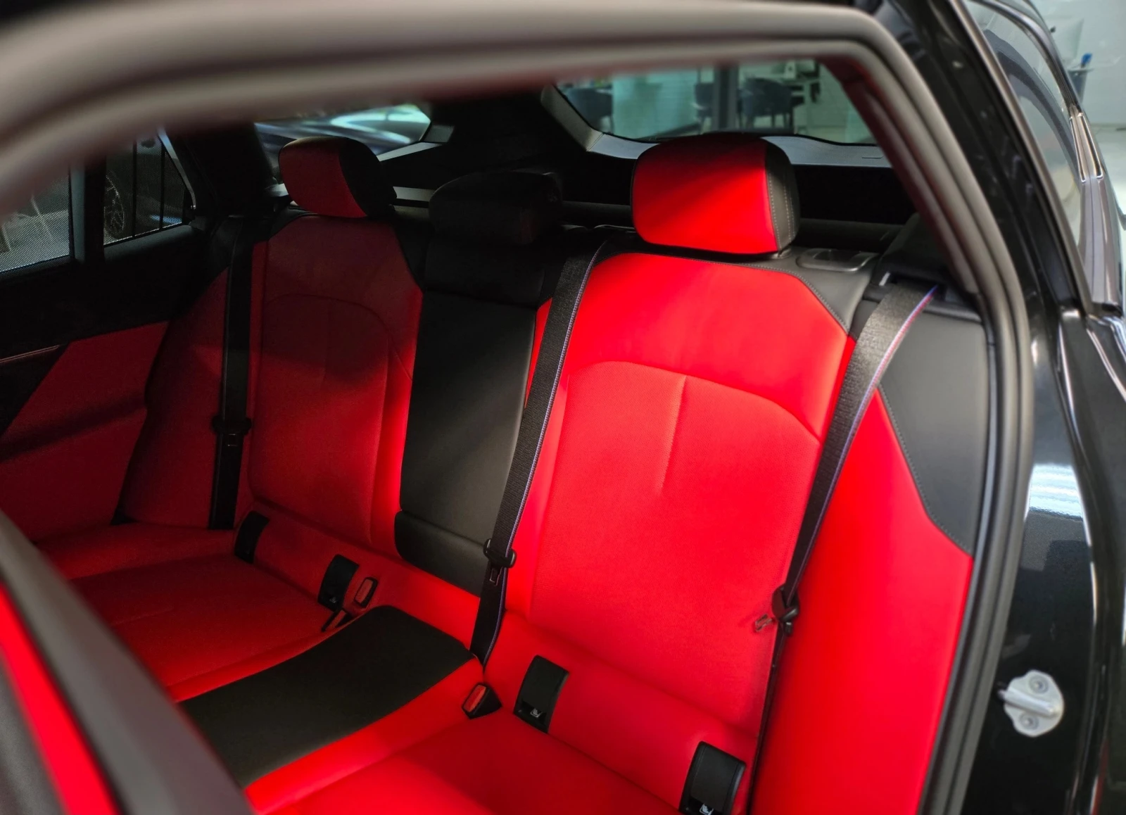 BMW M5 Hybrid xDrive - изображение 8