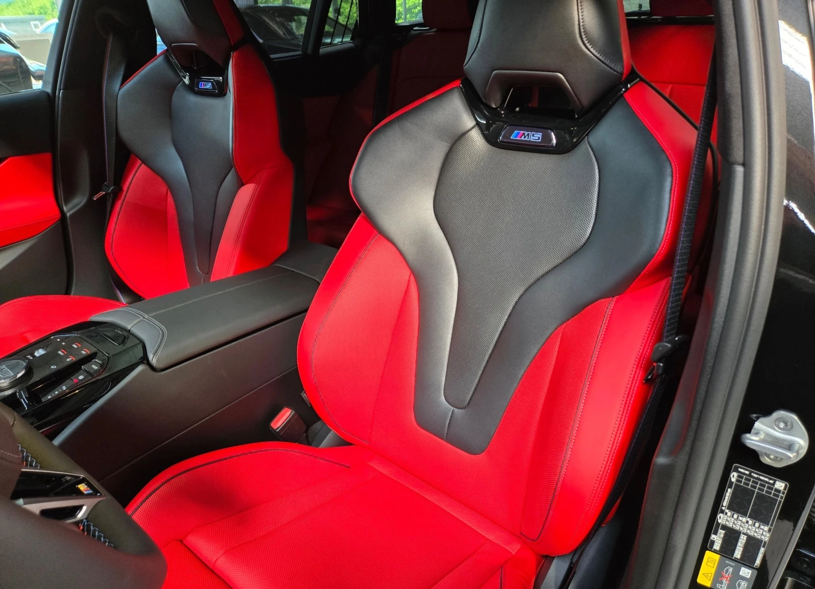 BMW M5 Hybrid xDrive - изображение 6