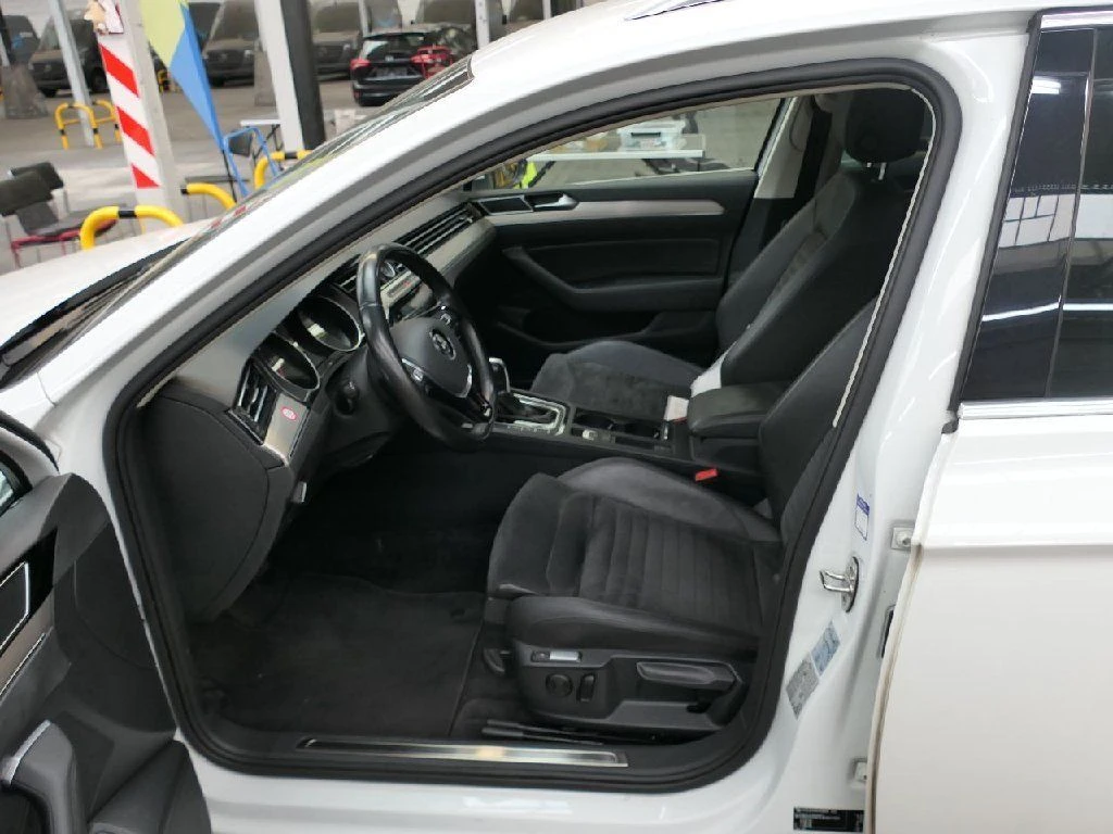 VW Passat  - изображение 10