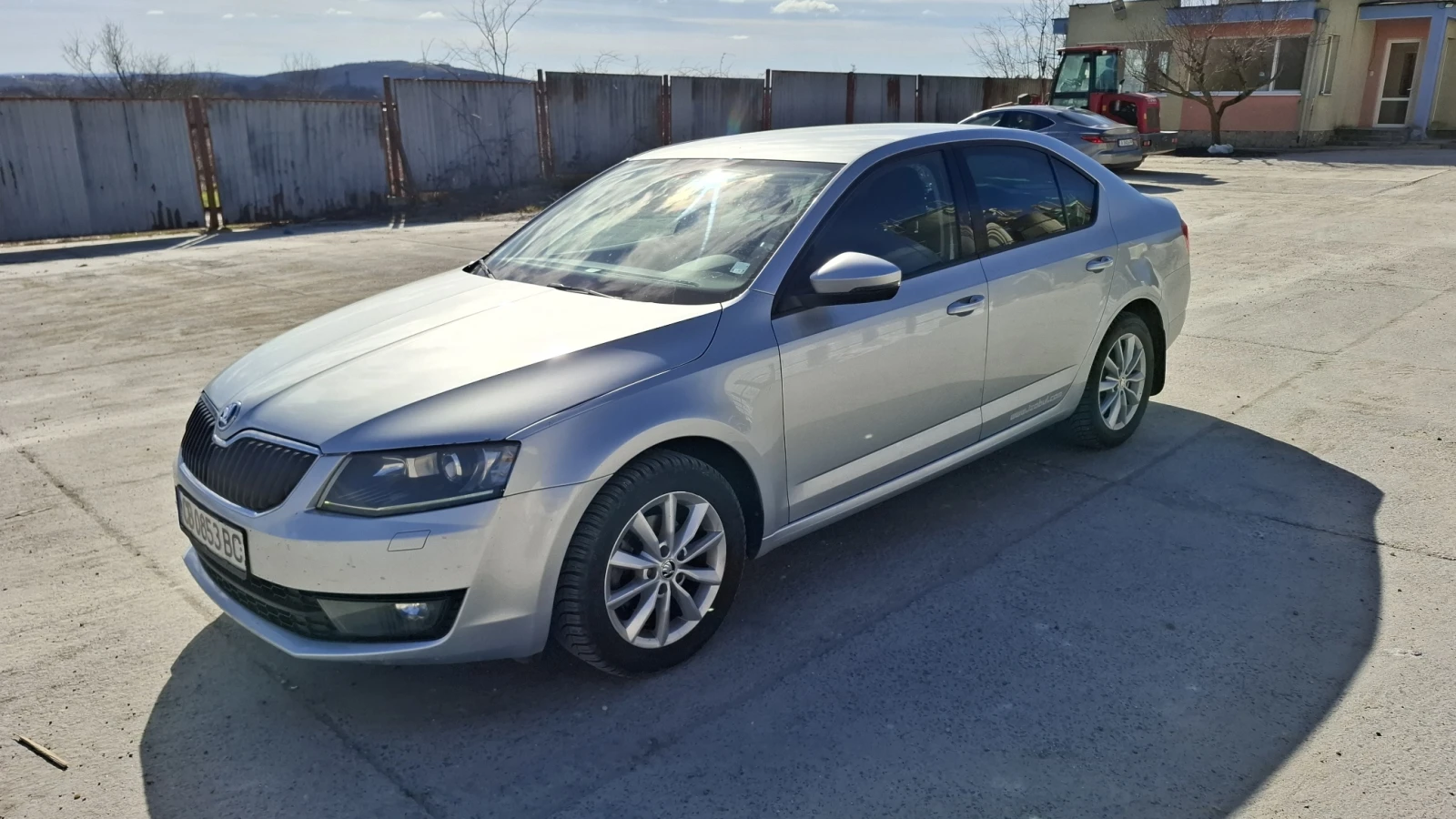 Skoda Octavia 1.6 TDI * 110 КС * N1 * пълна сервизна история, снимка 2 - Автомобили и джипове - 53770241