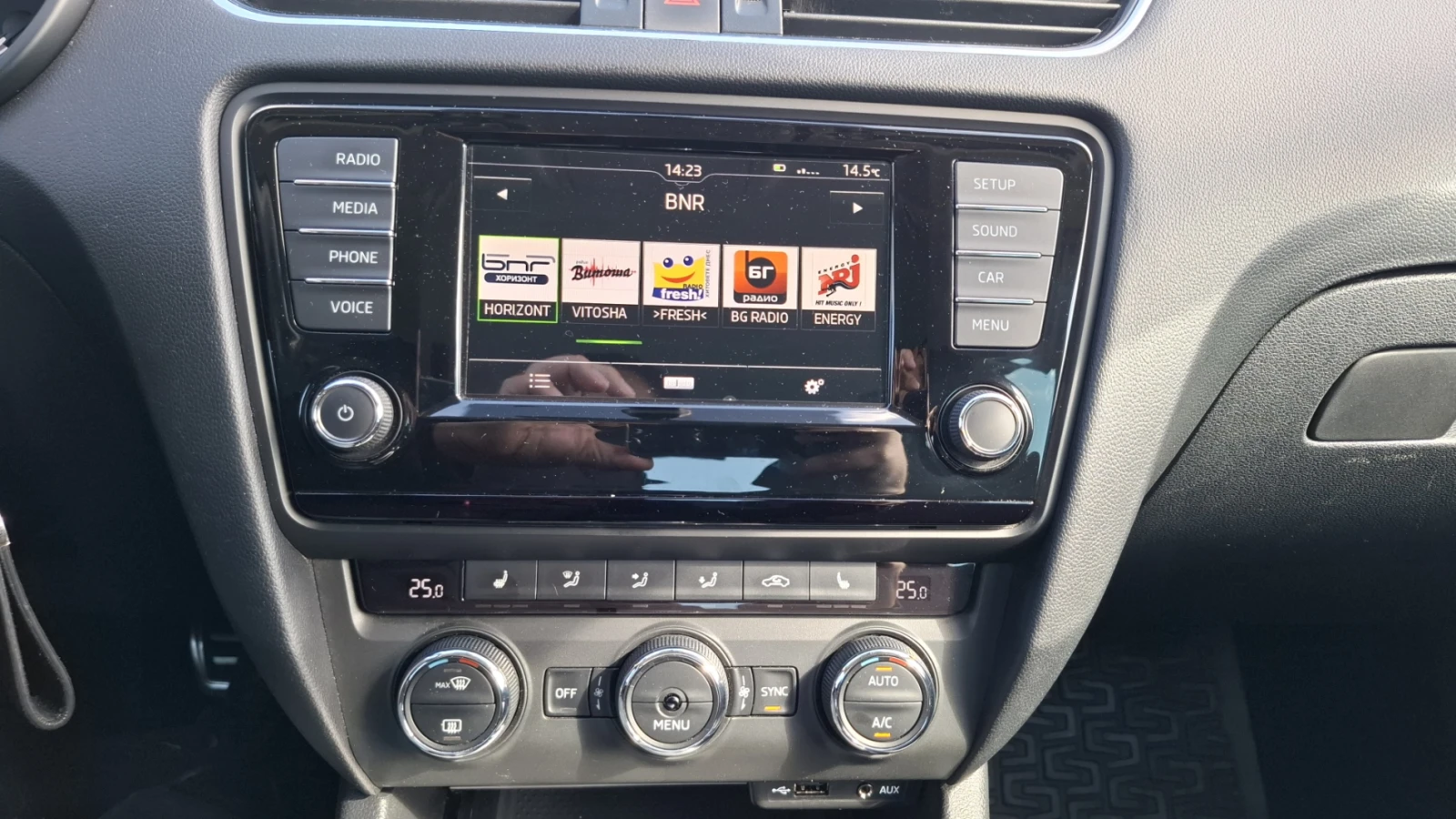 Skoda Octavia 1.6 TDI * 110 КС * N1 * пълна сервизна история, снимка 9 - Автомобили и джипове - 53770241