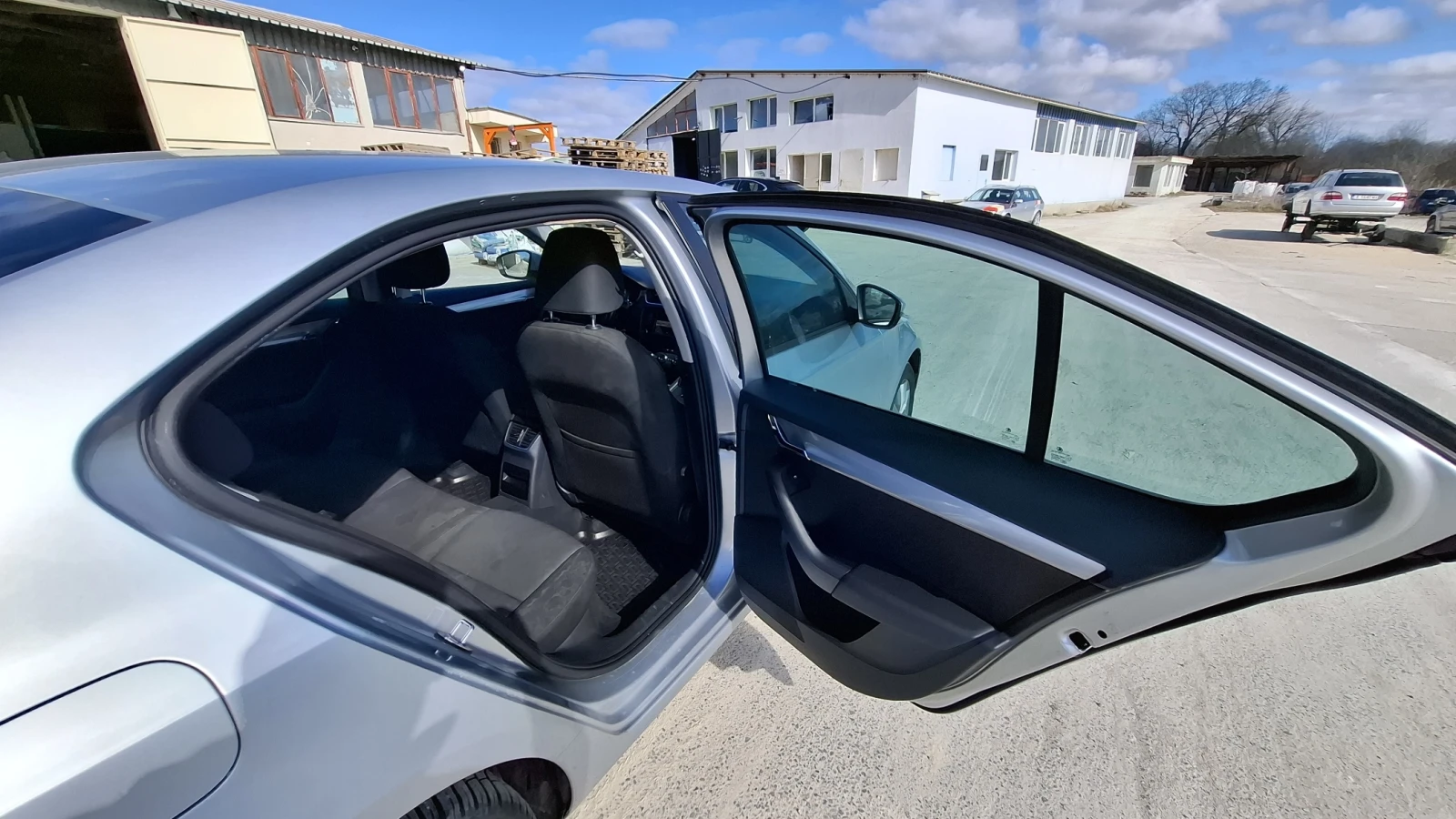 Skoda Octavia 1.6 TDI * 110 КС * N1 * пълна сервизна история, снимка 13 - Автомобили и джипове - 53770241