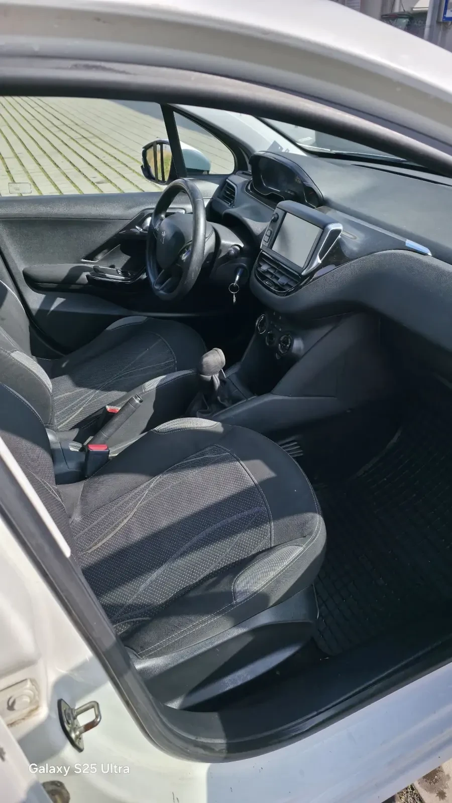 Peugeot 208 1.4 hdi, снимка 7 - Автомобили и джипове - 53840942