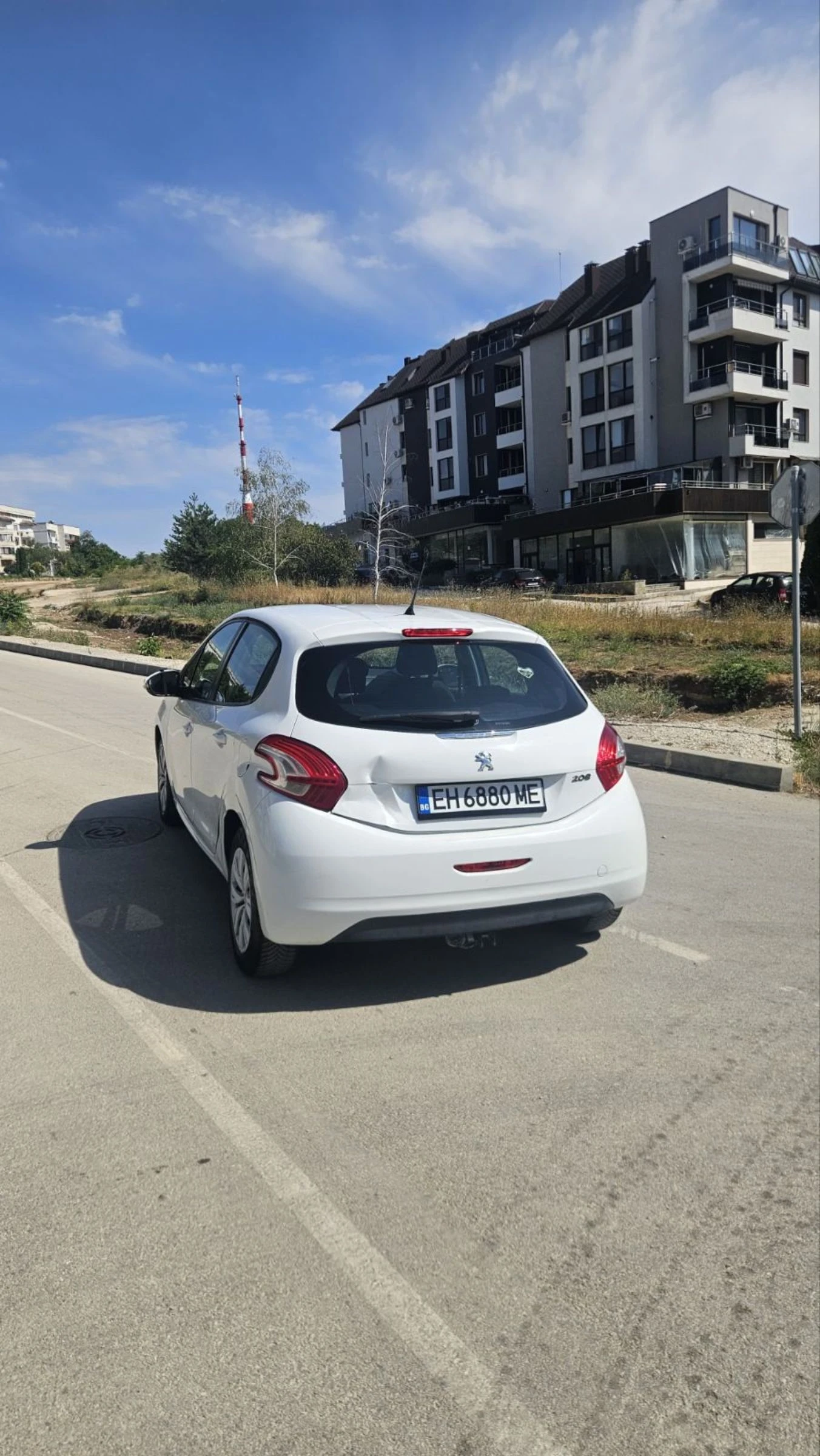 Peugeot 208 1.4 hdi, снимка 4 - Автомобили и джипове - 53840942