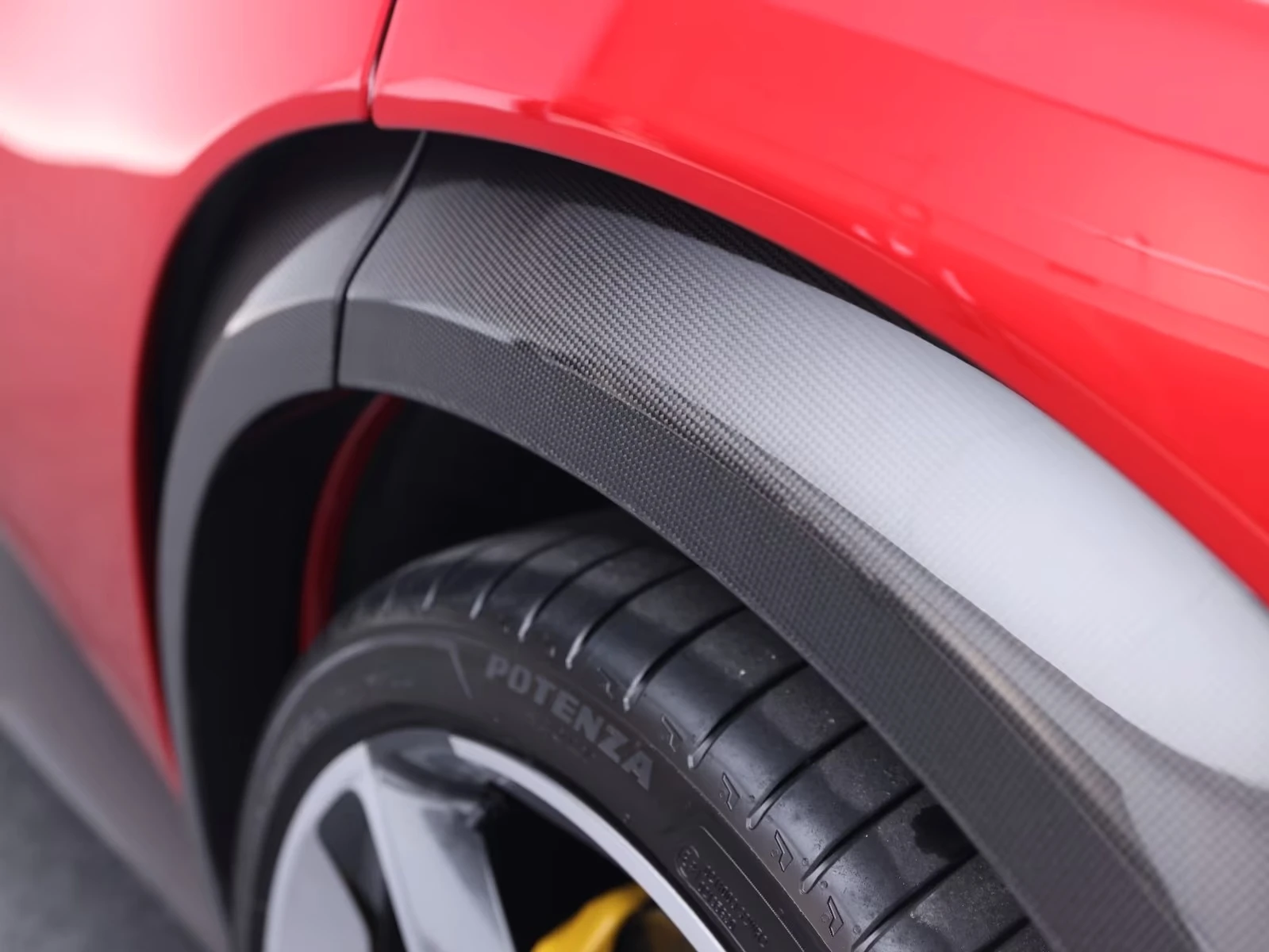 Ferrari Purosangue CARBON 360-CAM MATRIX KERAMIK , снимка 6 - Автомобили и джипове - 54671103