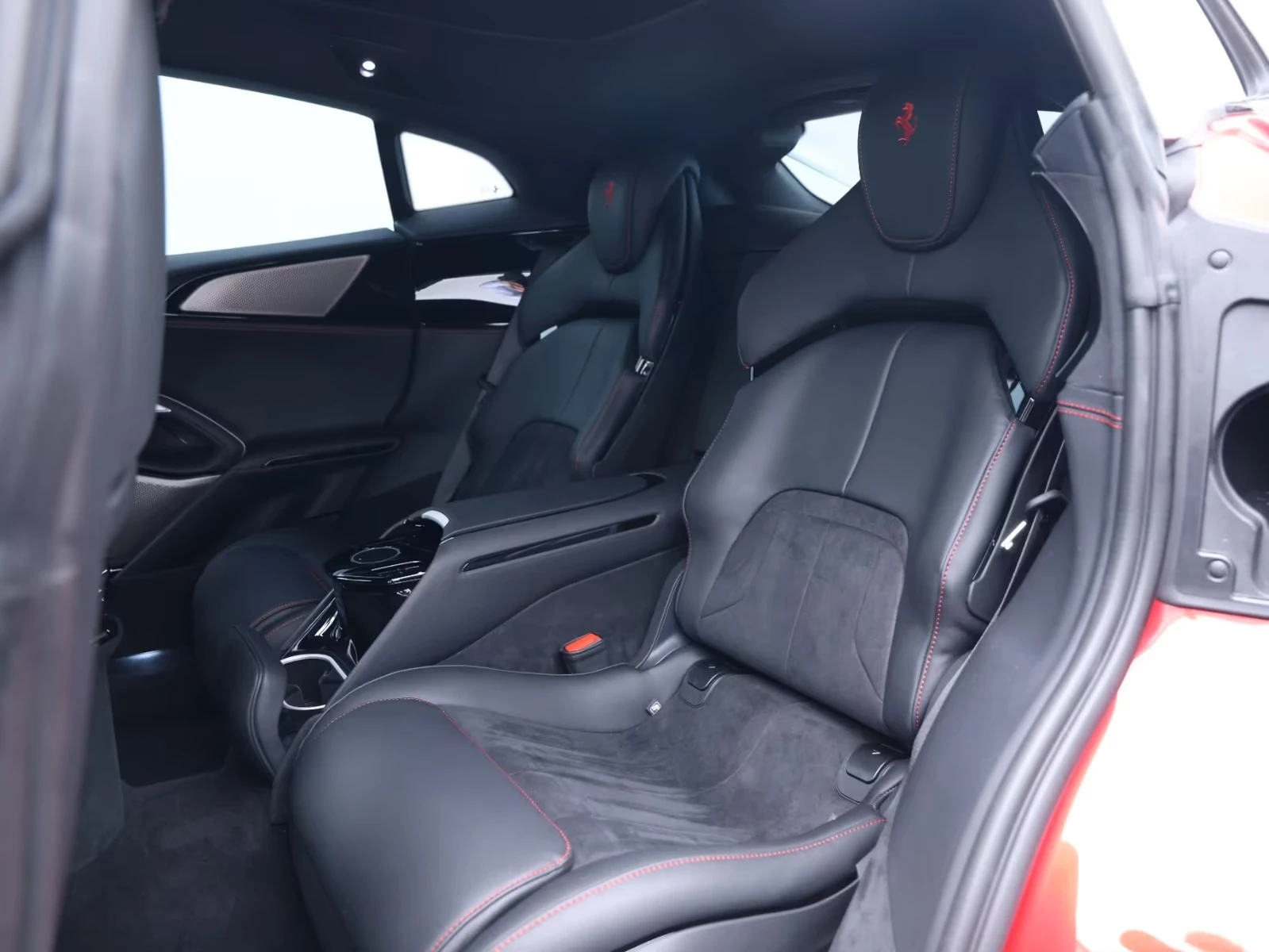 Ferrari Purosangue CARBON 360-CAM MATRIX KERAMIK , снимка 16 - Автомобили и джипове - 54671103