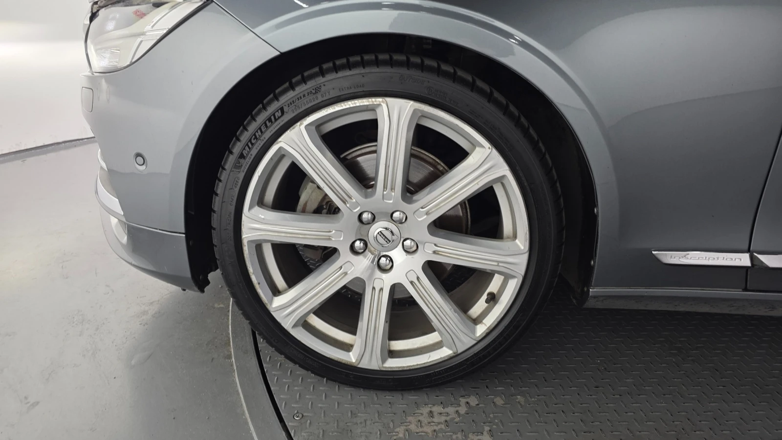 Volvo S90 D5 AWD Inscription | HUD | 360 Камера | Масаж | , снимка 6 - Автомобили и джипове - 54693446