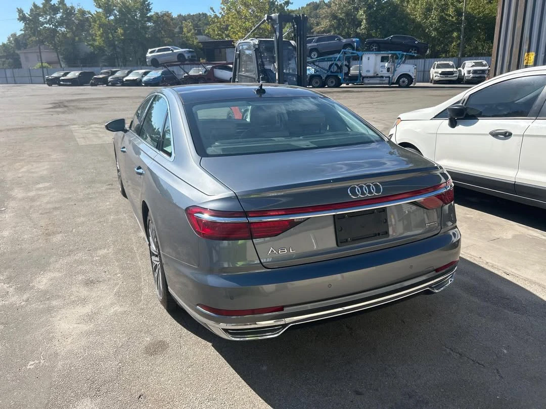 Audi A8, снимка 3 - Автомобили и джипове - 54743130