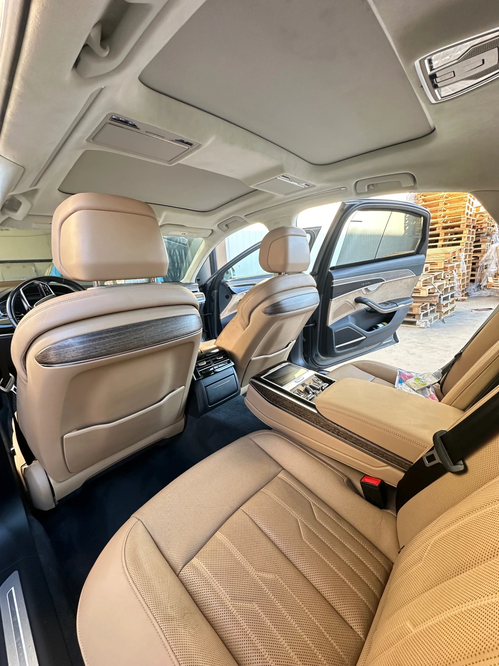 Audi A8, снимка 9 - Автомобили и джипове - 54743130