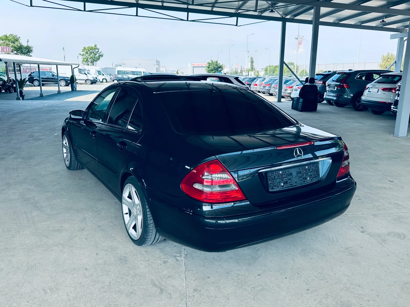 Mercedes-Benz E 220 CDI Автомат, снимка 6 - Автомобили и джипове - 54933346