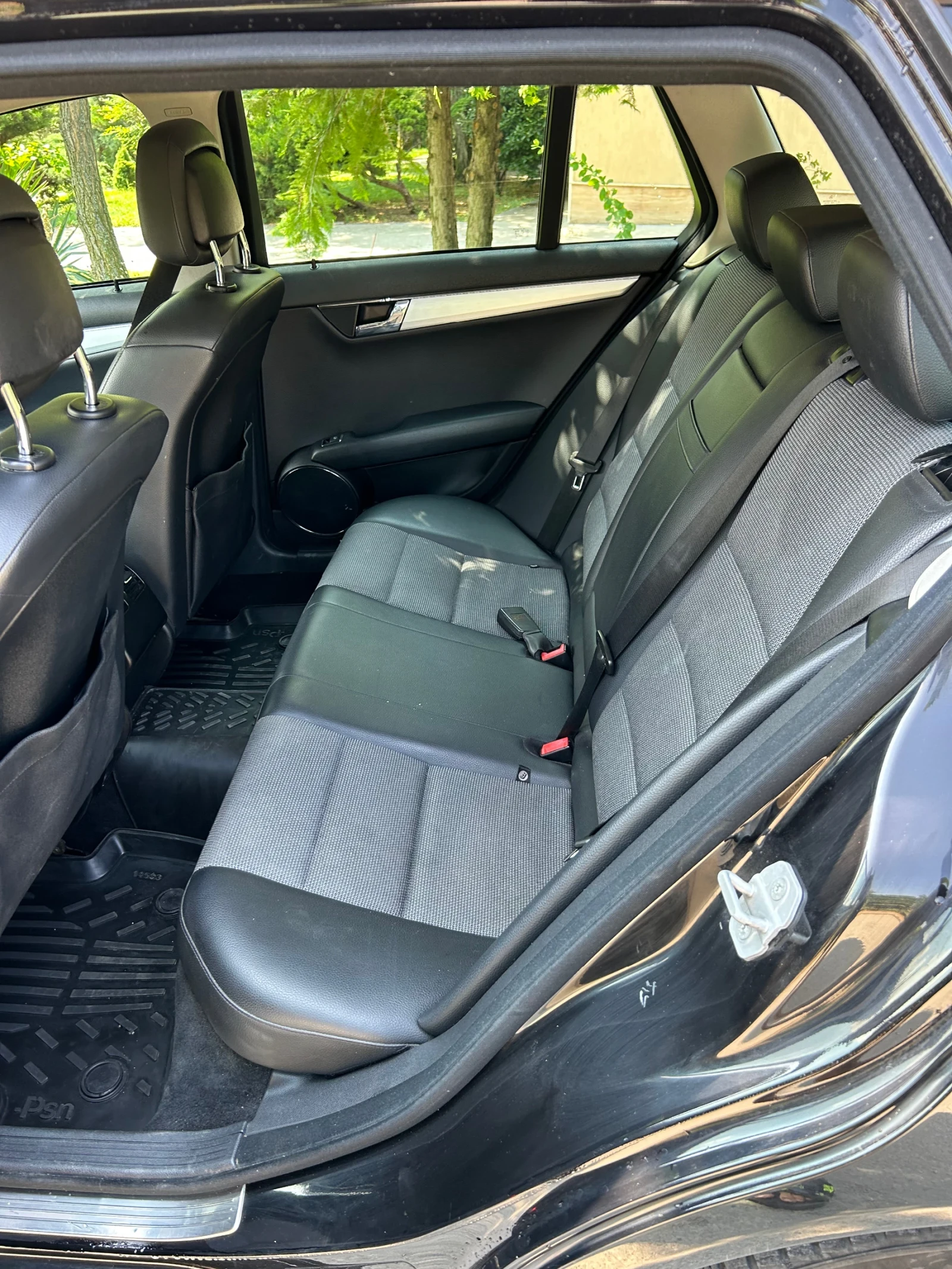 Mercedes-Benz C 220 CDI BLUE EFFICIENCY ТОП, снимка 11 - Автомобили и джипове - 55025091