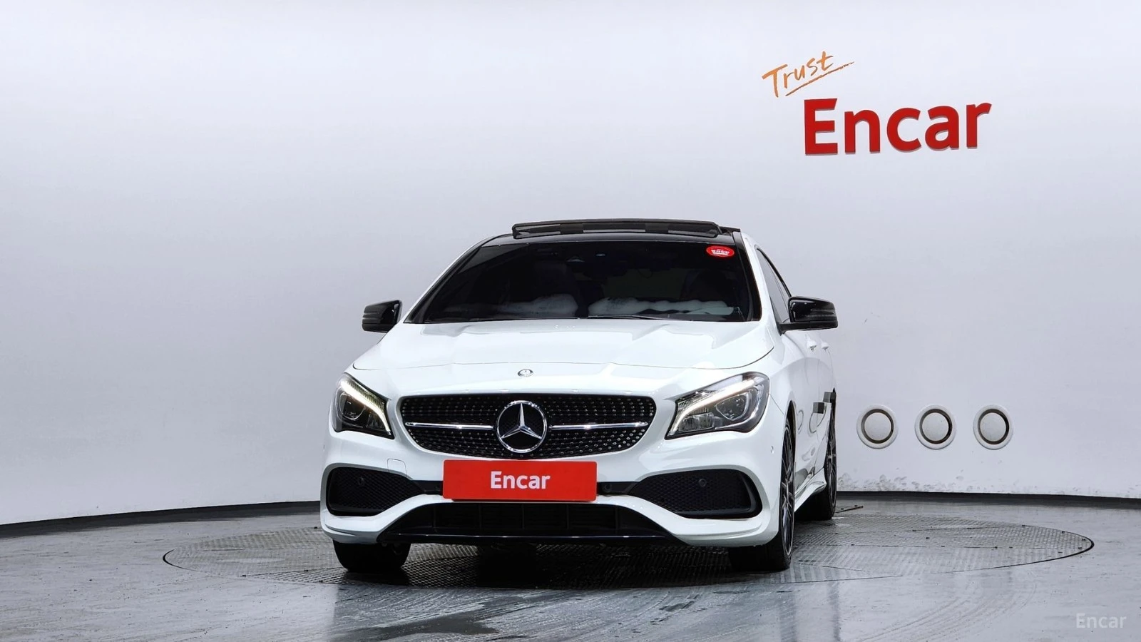 Mercedes-Benz CLA 250 AMG* 4MATIC* КОЖА* ПОДГРЕВ* ПАНОРАМА* КАМЕРА* , снимка 3 - Автомобили и джипове - 55449838