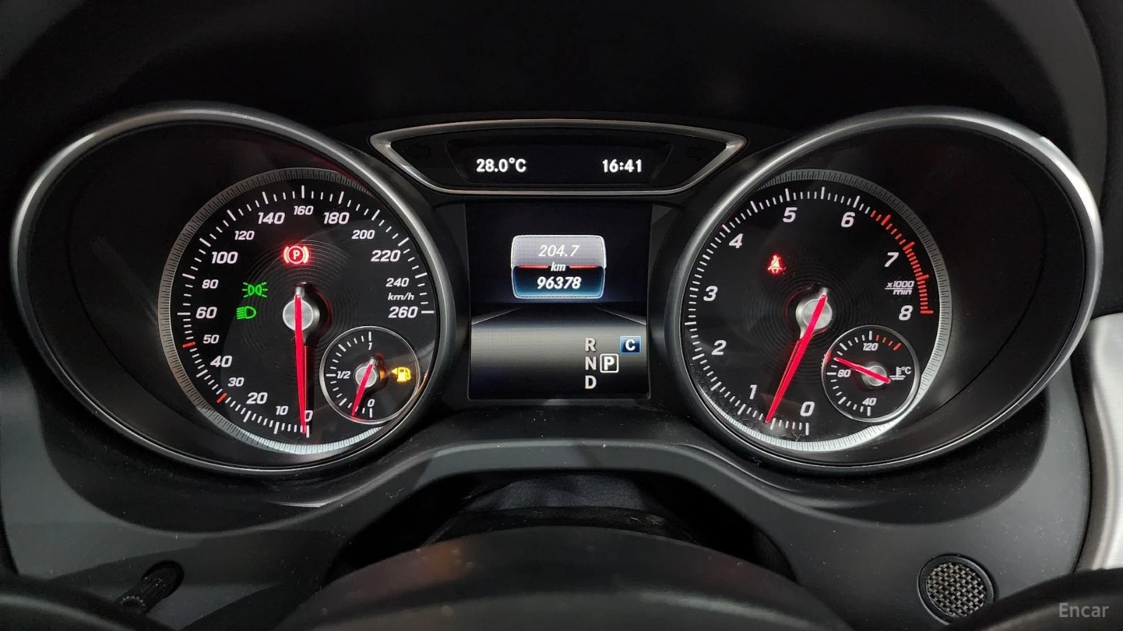 Mercedes-Benz CLA 250 AMG* 4MATIC* КОЖА* ПОДГРЕВ* ПАНОРАМА* КАМЕРА* , снимка 8 - Автомобили и джипове - 55449838