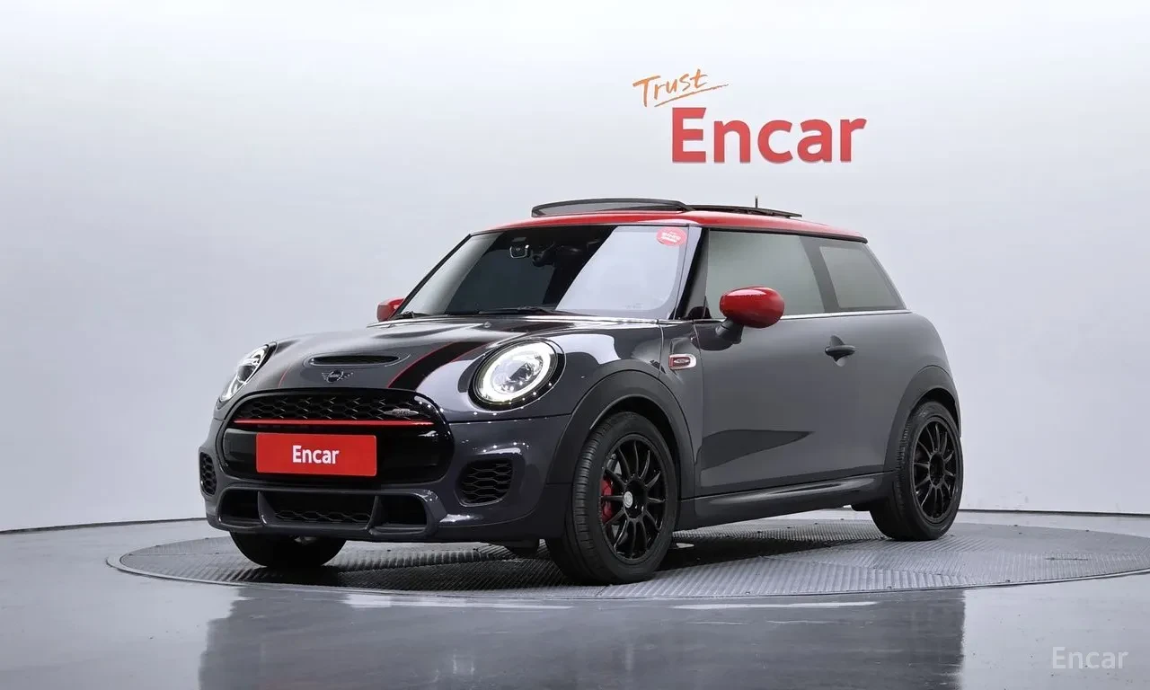 Mini Cooper s JCW* CARPLAY* СЕРВИЗНА ИСТОРИЯ