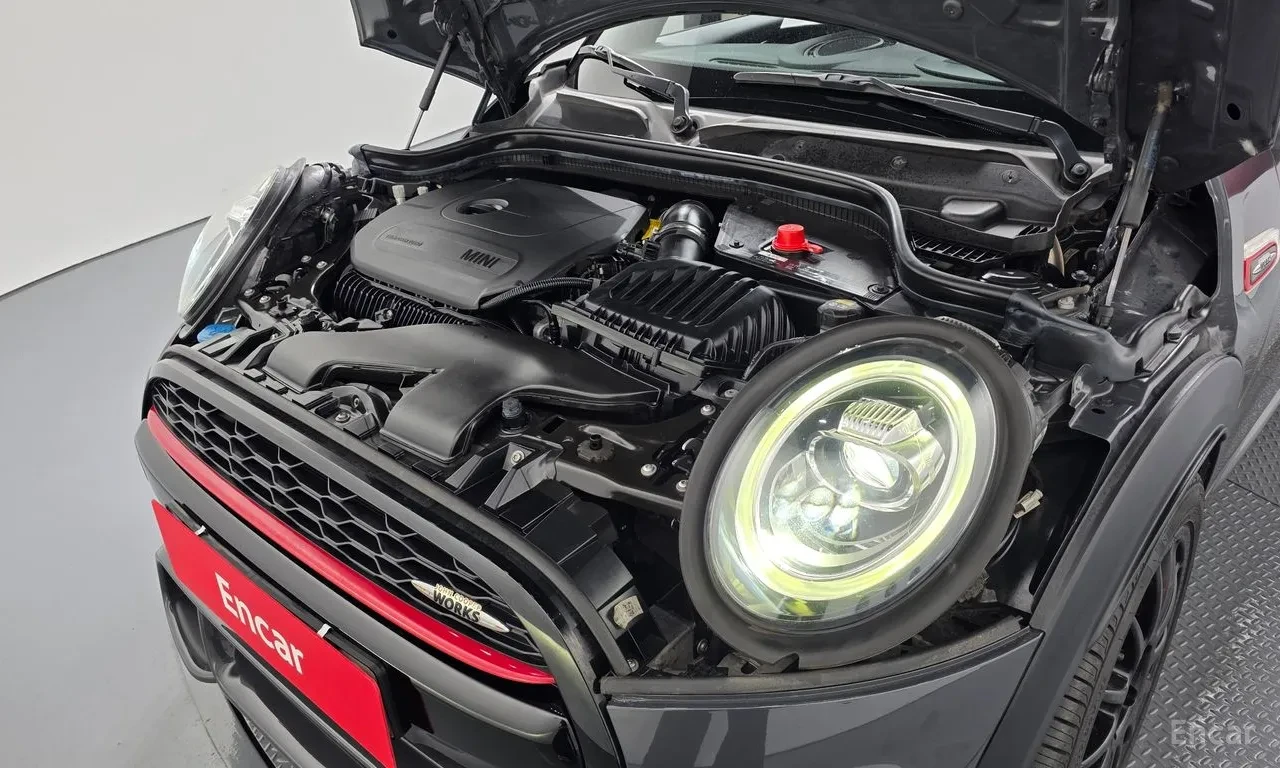Mini Cooper s JCW* CARPLAY* СЕРВИЗНА ИСТОРИЯ, снимка 6 - Автомобили и джипове - 55628357