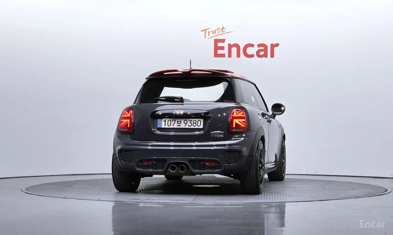 Mini Cooper s JCW* CARPLAY* СЕРВИЗНА ИСТОРИЯ, снимка 4 - Автомобили и джипове - 55628357