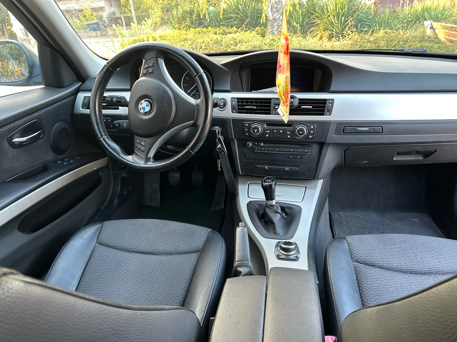 BMW 320, снимка 8 - Автомобили и джипове - 55808601