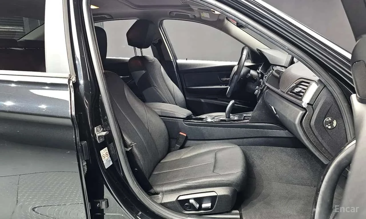 BMW 320 * 320d * ЦЕНА ДО БГ, снимка 12 - Автомобили и джипове - 56700922