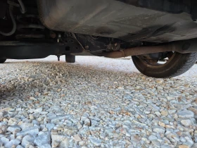 Toyota Rav4 2.0i 4x4 Navi Климатроник Парктроник HandsFree, снимка 17