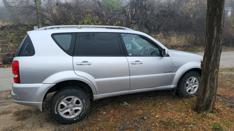 SsangYong Rexton, снимка 3 - Автомобили и джипове - 48258562