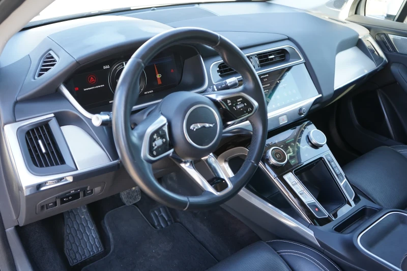 Jaguar I-Pace EV400* AWD* 1 СОБСТВЕНИК* ГАРАНЦИЯ , снимка 8 - Автомобили и джипове - 52707839