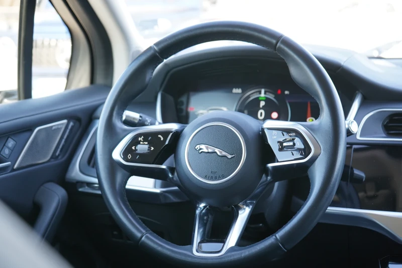 Jaguar I-Pace EV400* AWD* 1 СОБСТВЕНИК* ГАРАНЦИЯ , снимка 9 - Автомобили и джипове - 52707839