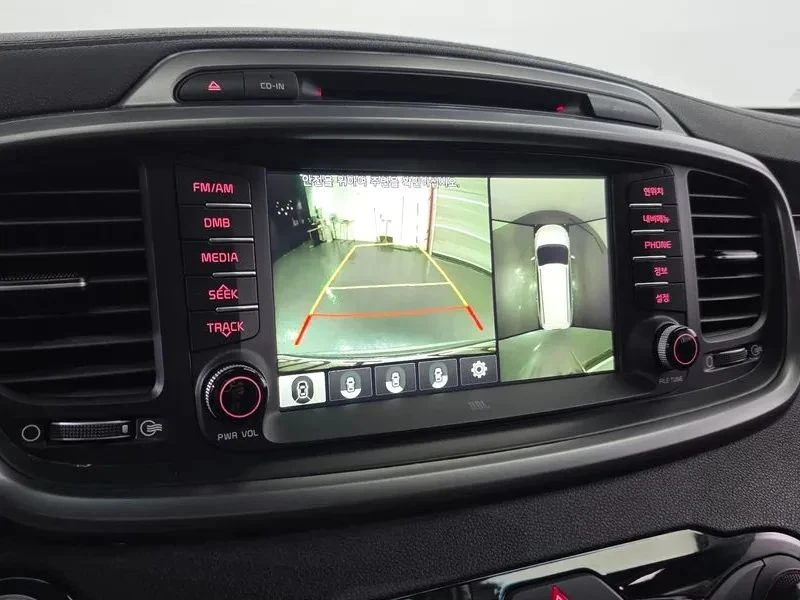 Kia Sorento, снимка 16 - Автомобили и джипове - 56690364