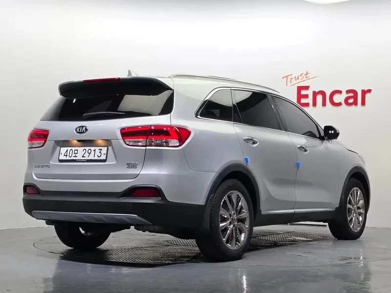Kia Sorento, снимка 2 - Автомобили и джипове - 56690364
