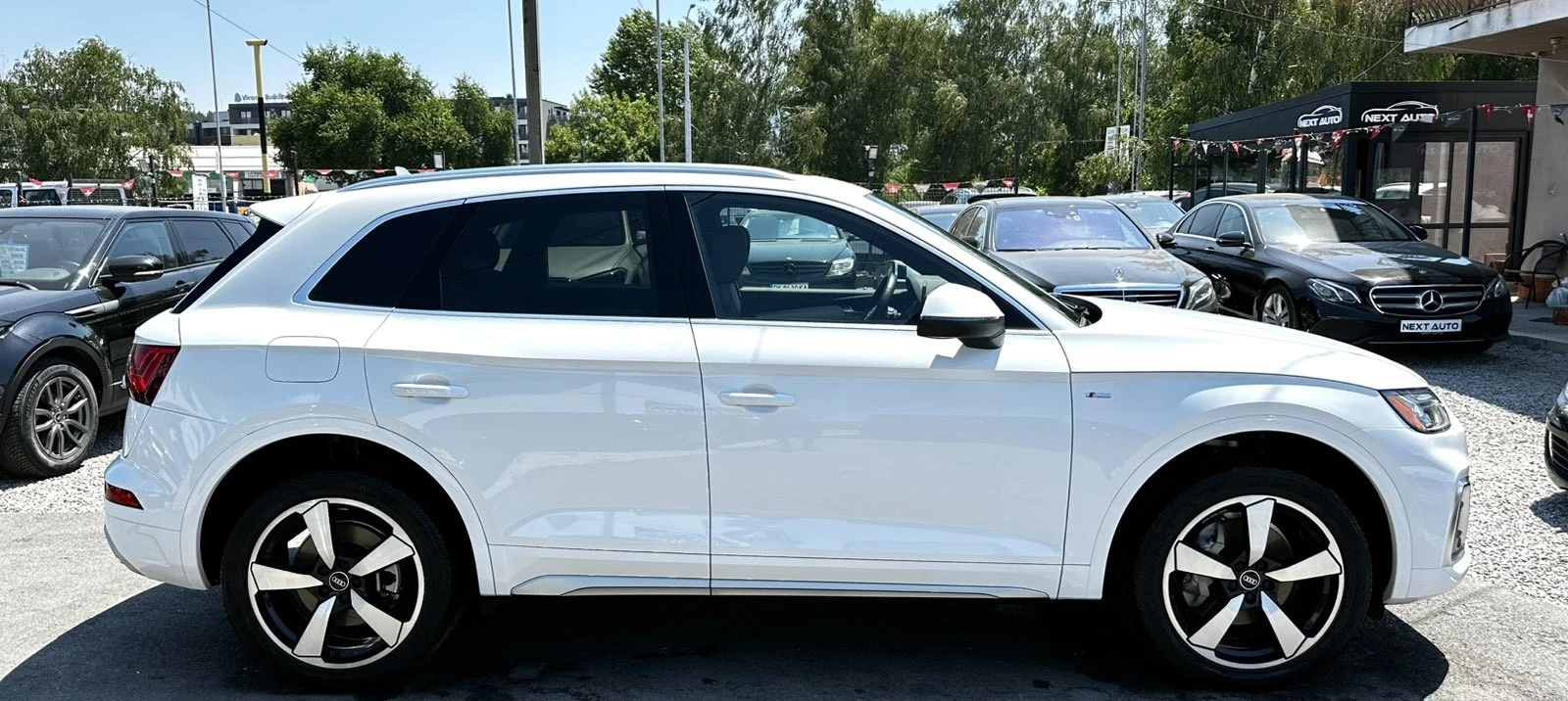 Audi Q5 QUATTRO 45TFSI 265HP PANO S LINE - изображение 4