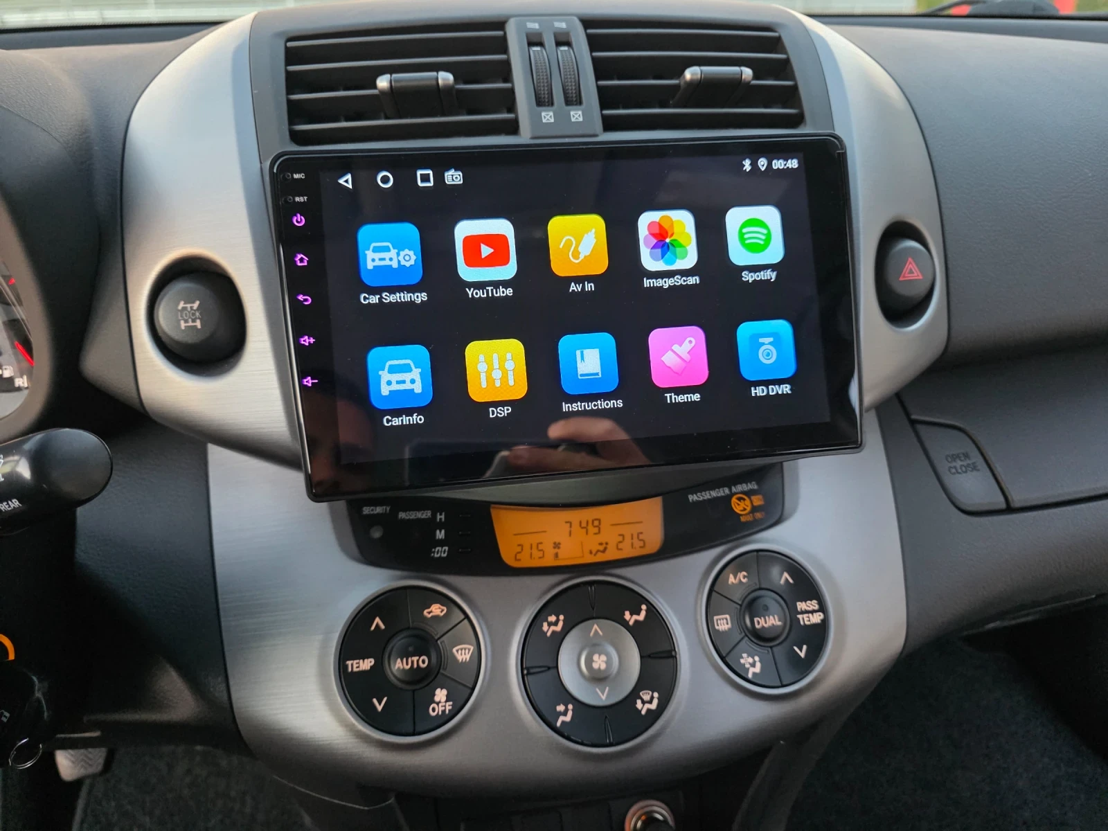 Toyota Rav4 2.0i 4x4 Navi Климатроник Парктроник HandsFree, снимка 12 - Автомобили и джипове - 54196839