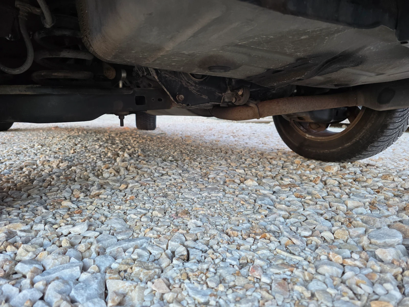 Toyota Rav4 2.0i 4x4 Navi Климатроник Парктроник HandsFree, снимка 17 - Автомобили и джипове - 54196839