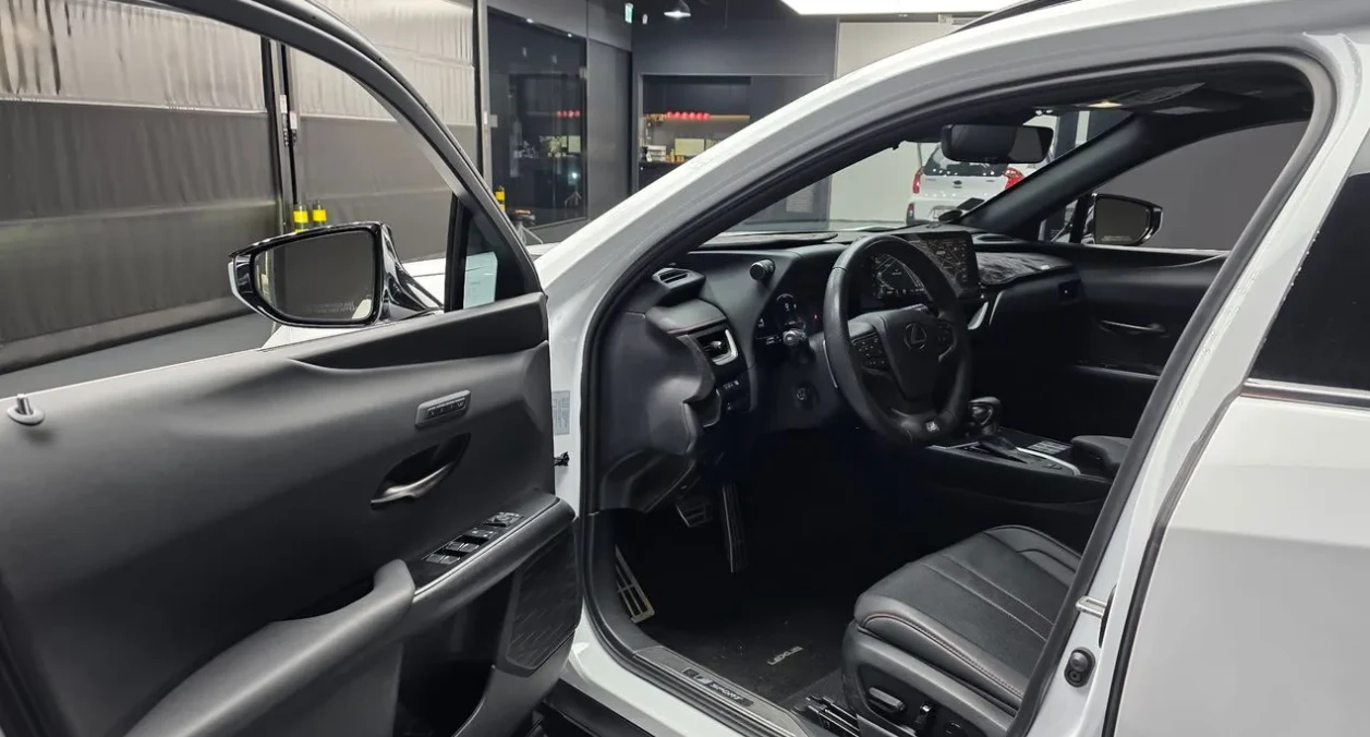 Lexus UX 250h F SPORT * 360 ��� * BLIND SPOT * ��������� * 2023  | Mobile.bg � ����������� 5