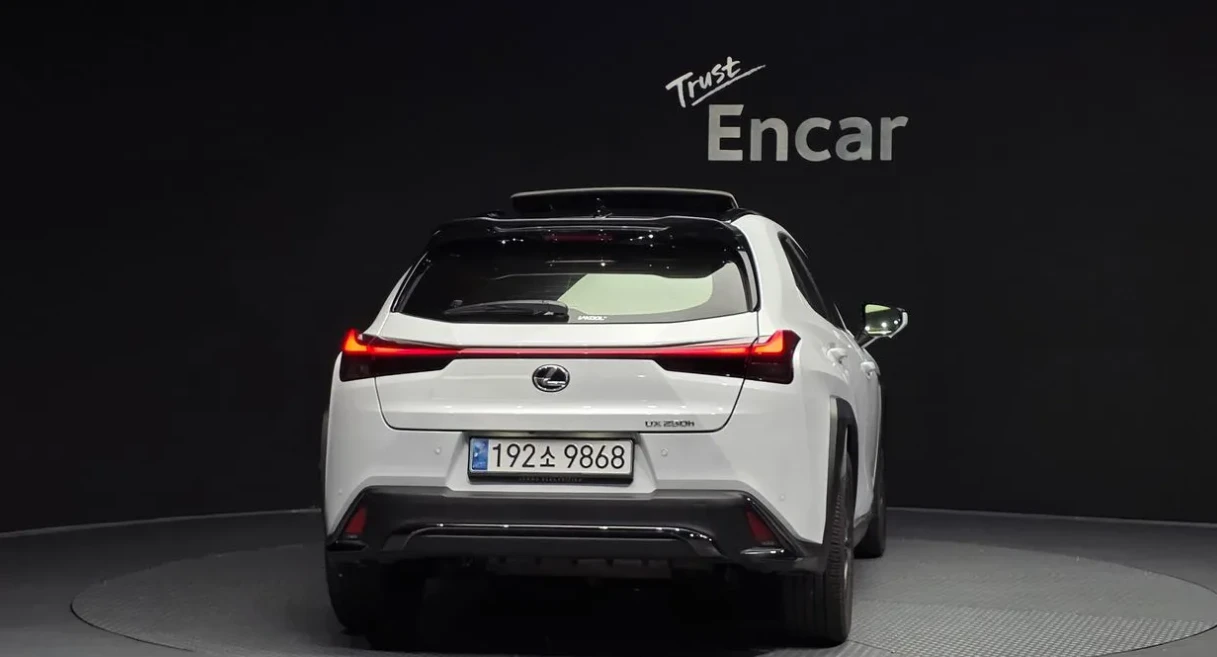 Lexus UX 250h F SPORT * 360 ��� * BLIND SPOT * ��������� * 2023  | Mobile.bg � ����������� 4