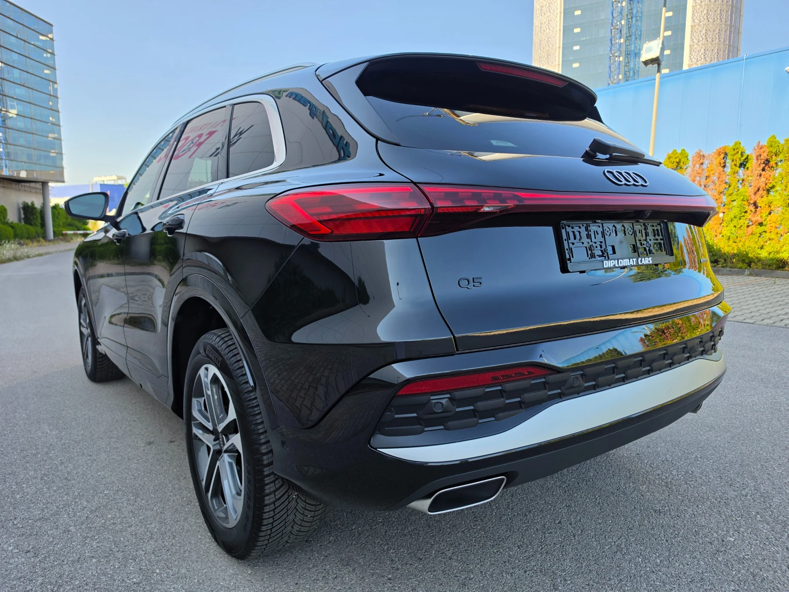 Audi Q5 2.0 TFSI /MATRIX/B&O/HEAD UP/360/PANORAMA, снимка 7 - Автомобили и джипове - 55496265