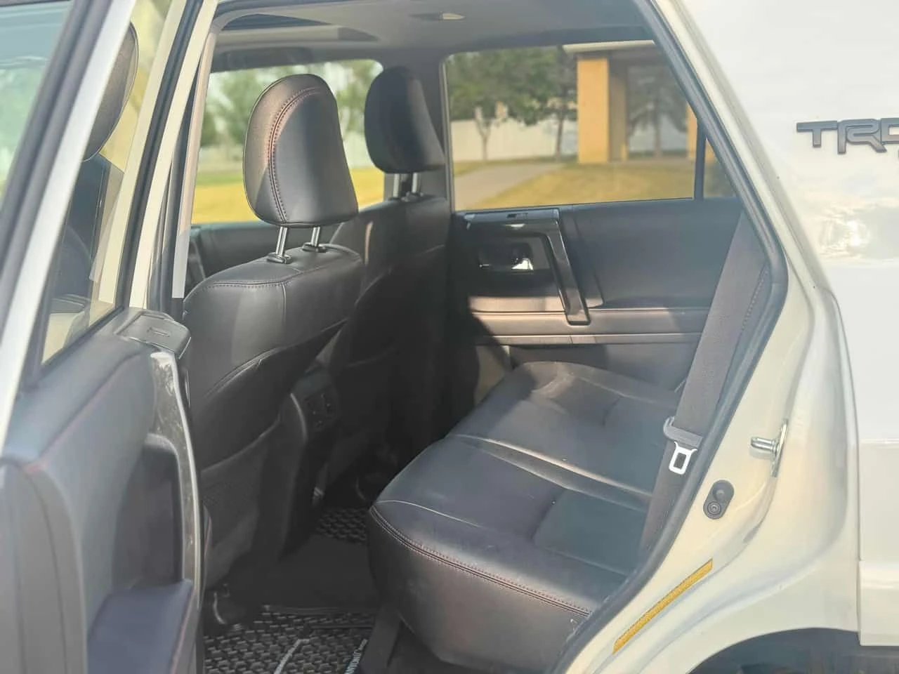 Toyota 4runner * 4WD * CARFAX * БЕЗ ПЪРВОНАЧАЛНА ВНОСКА, снимка 13 - Автомобили и джипове - 55598400
