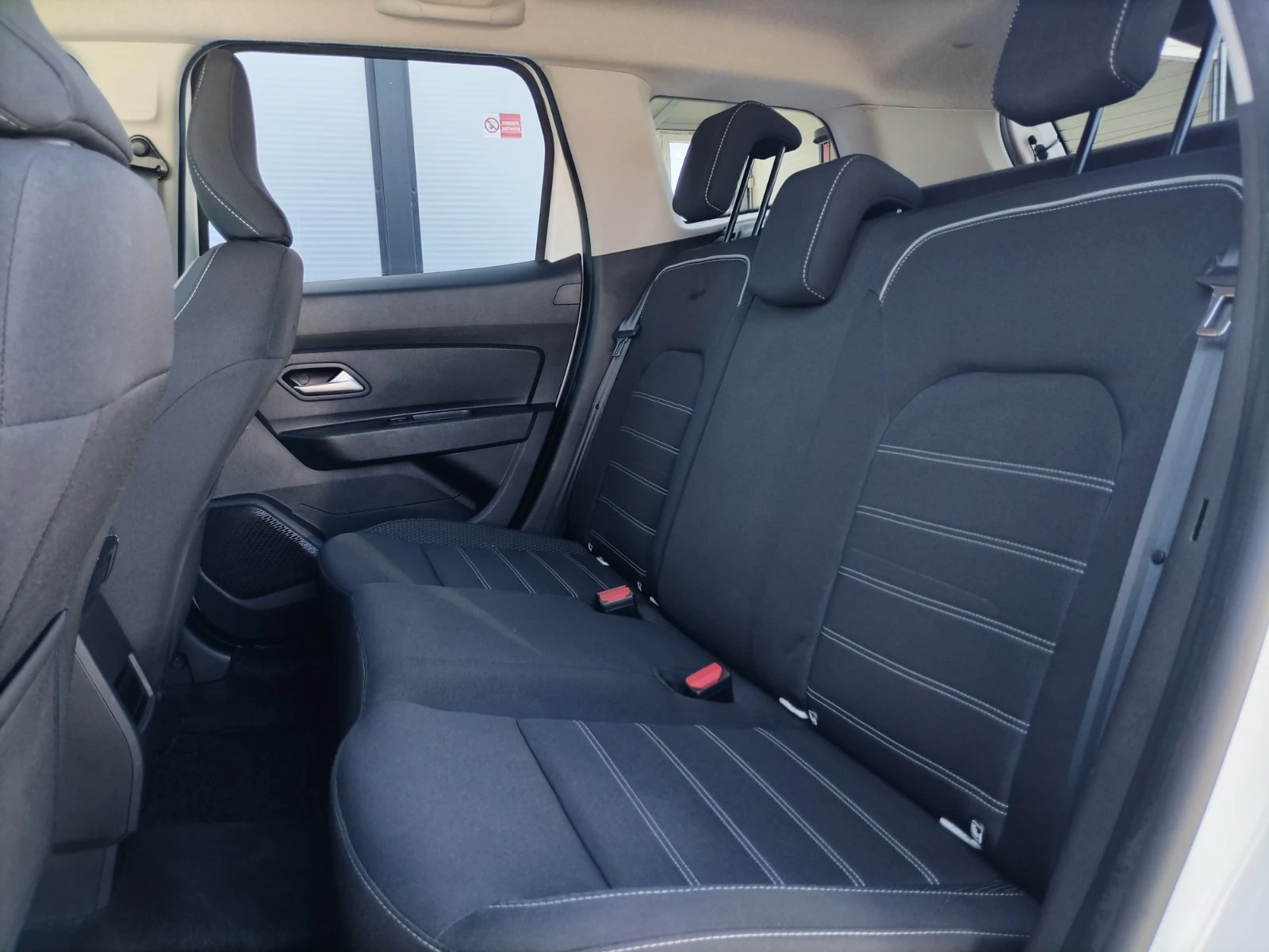 Dacia Duster 1.5dCi/115к.с./4x4/Prestige, снимка 17 - Автомобили и джипове - 55790806