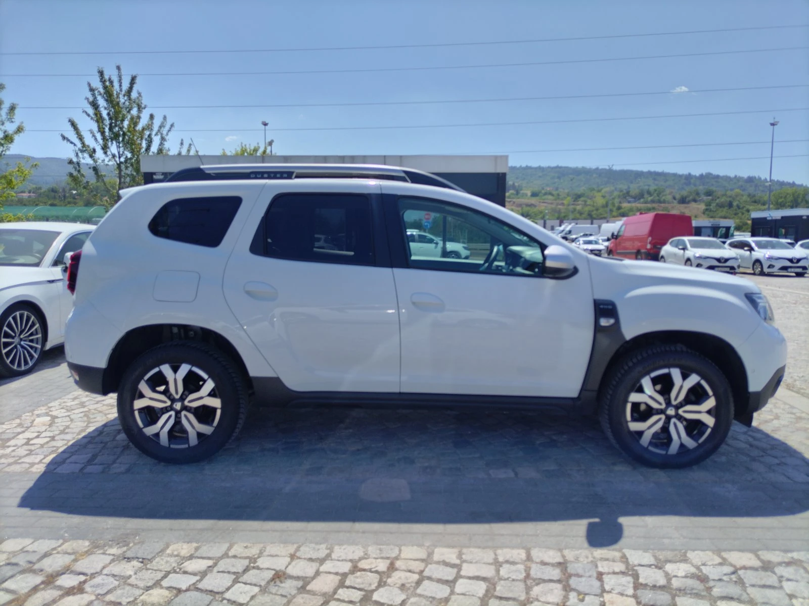 Dacia Duster 1.5dCi/115к.с./4x4/Prestige, снимка 8 - Автомобили и джипове - 55790806