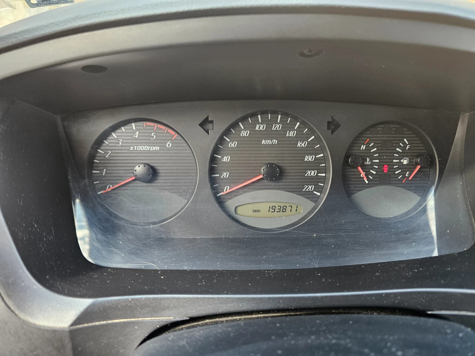 SsangYong Kyron, снимка 11 - Автомобили и джипове - 56058043