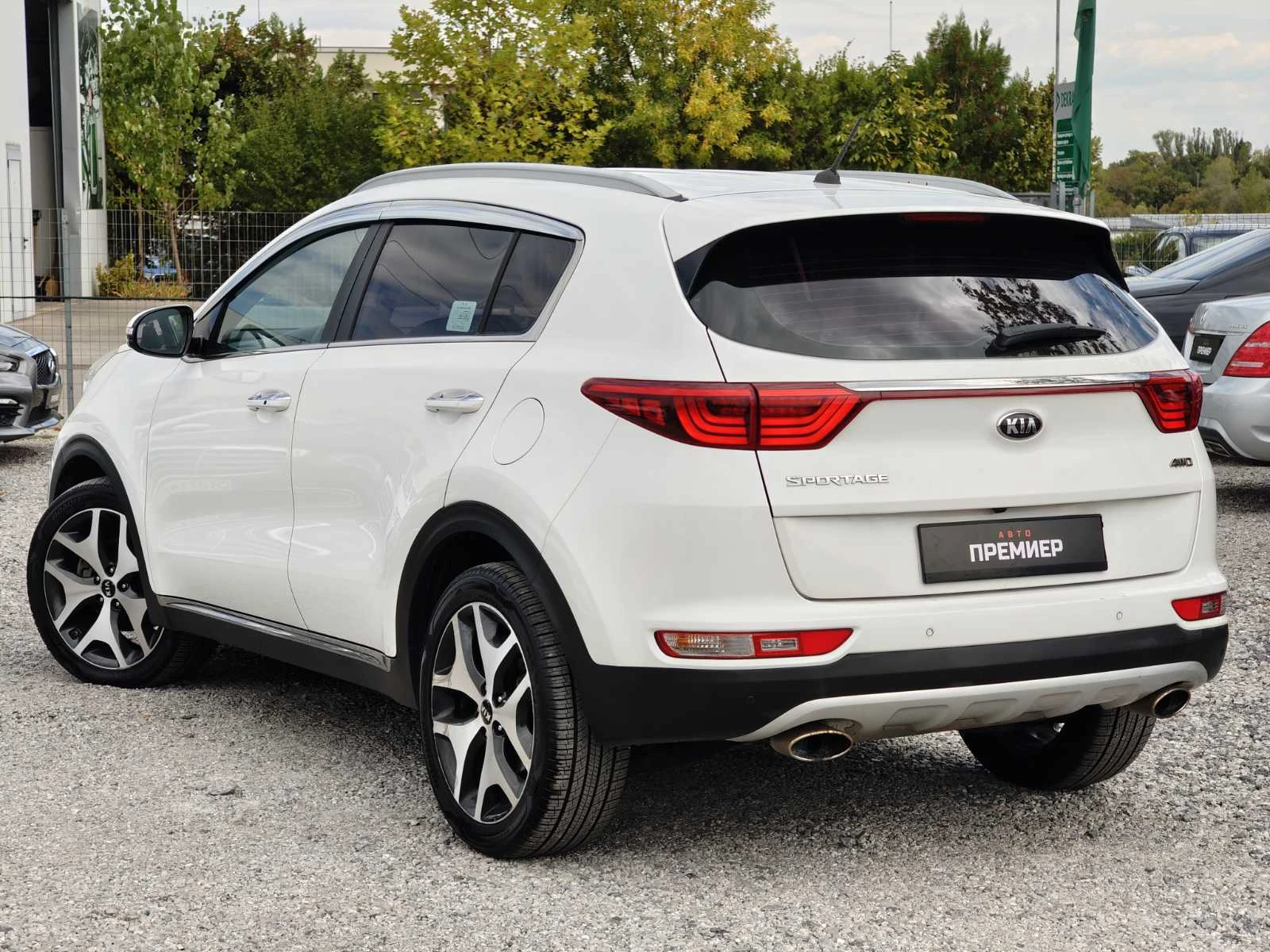 Kia Sportage 2.0CRDI-4WD-6М.ГАРАНЦИЯ-ОТЛИЧНО СЪСТОЯНИЕ!, снимка 6 - Автомобили и джипове - 56083288