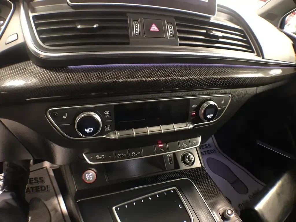 Audi SQ5 3.0 TFSI quattro Technik S-Line | HUD | B&O, снимка 10 - Автомобили и джипове - 56221797