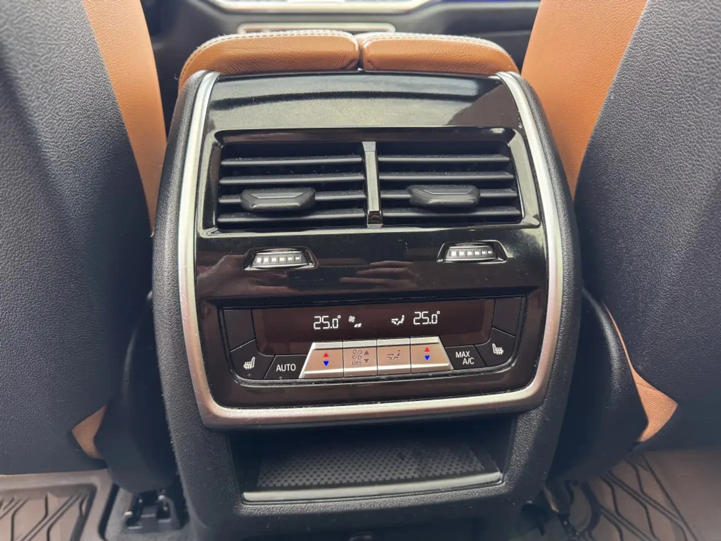 BMW X5 xDrive 40i M-SPORT* ���������* ����* �����* ����� | Mobile.bg � ����������� 13