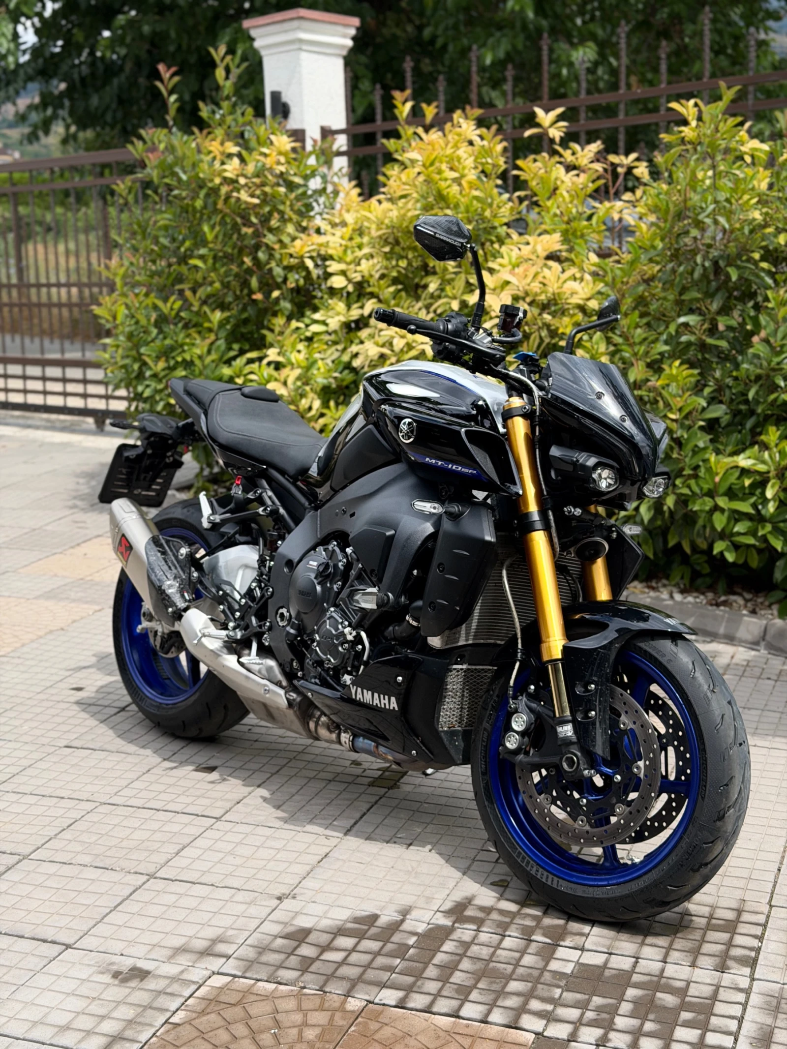 Yamaha Mt-10 SP AKRAPOVIC